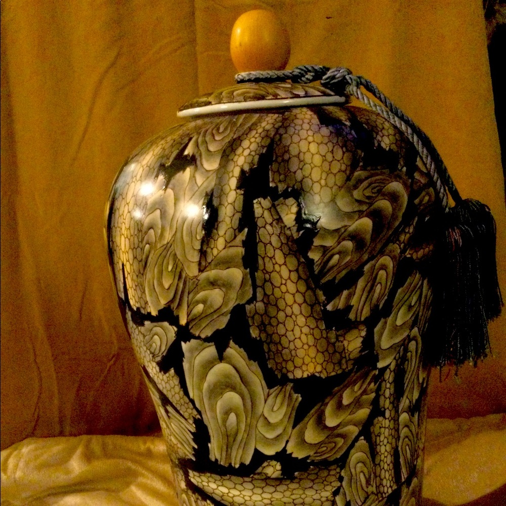Decorative, 2 foot tall vase with lid very pretty